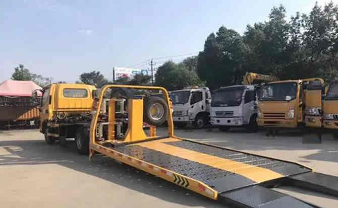 荣昌区汽车中途维修案例